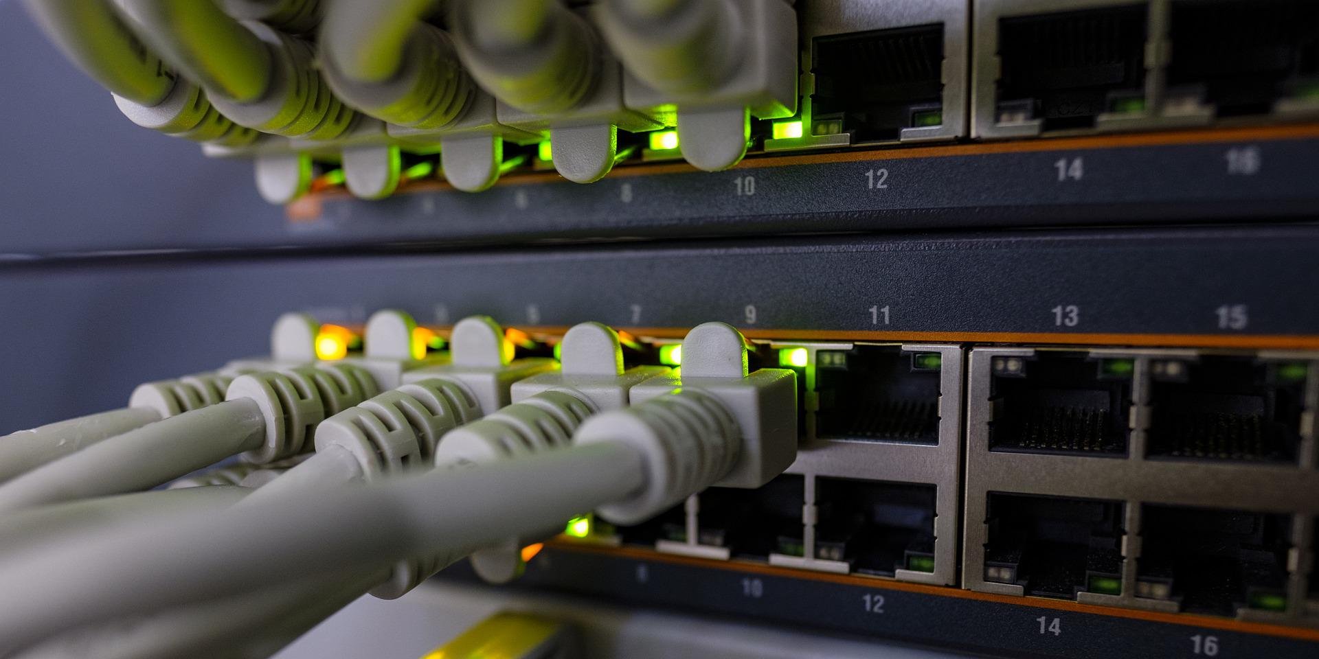 ROUTING & SWITCHING